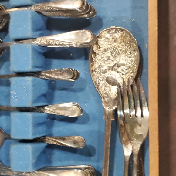 Vtg WM rogers and son flatware set svc for 8 - Picture 4 of 8